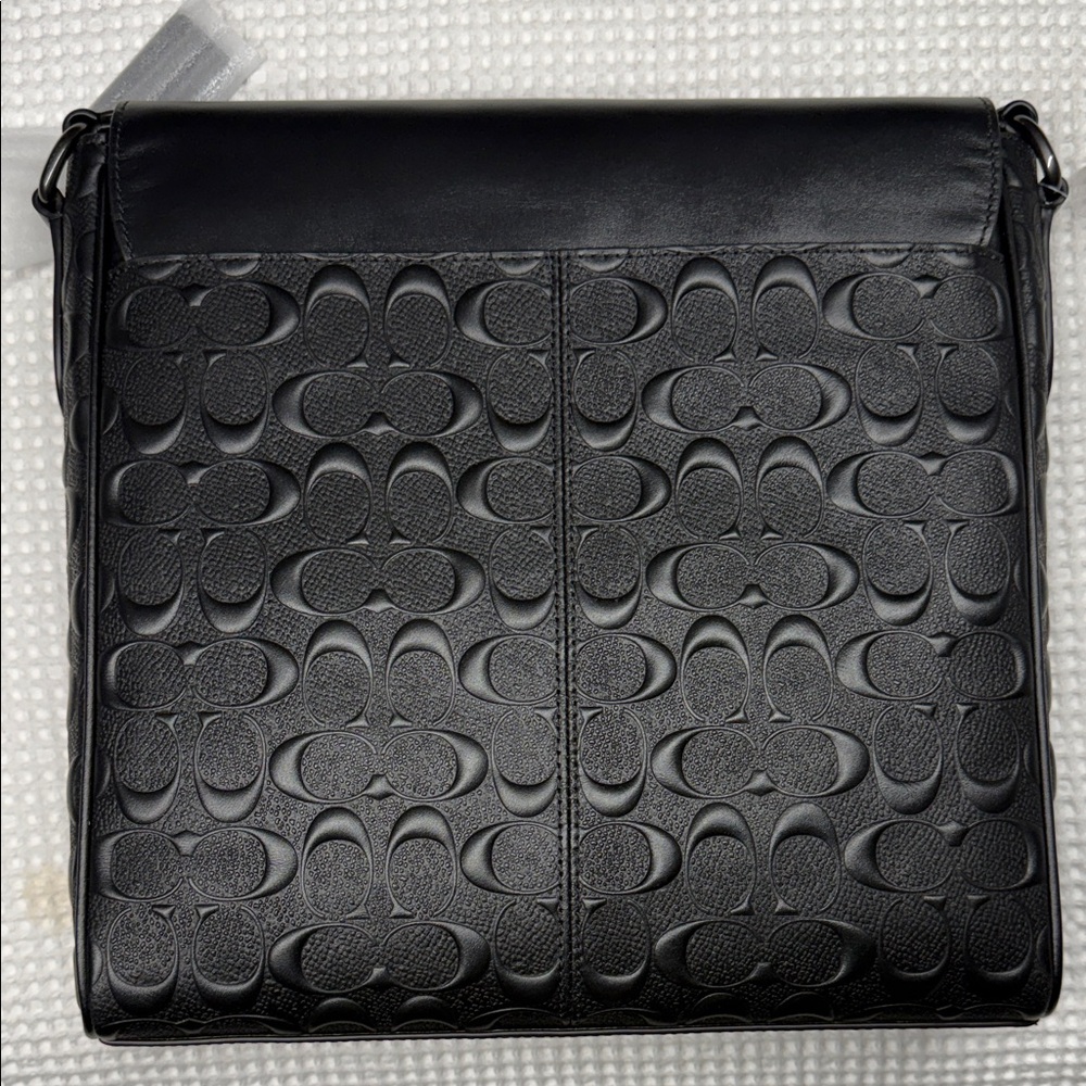 COACH - 4006- Black Messenger Travel Bag - 3x11x11 - Picture 2 of 7